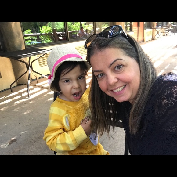 Meet your Posher, Stefania - Picture 1 of 1